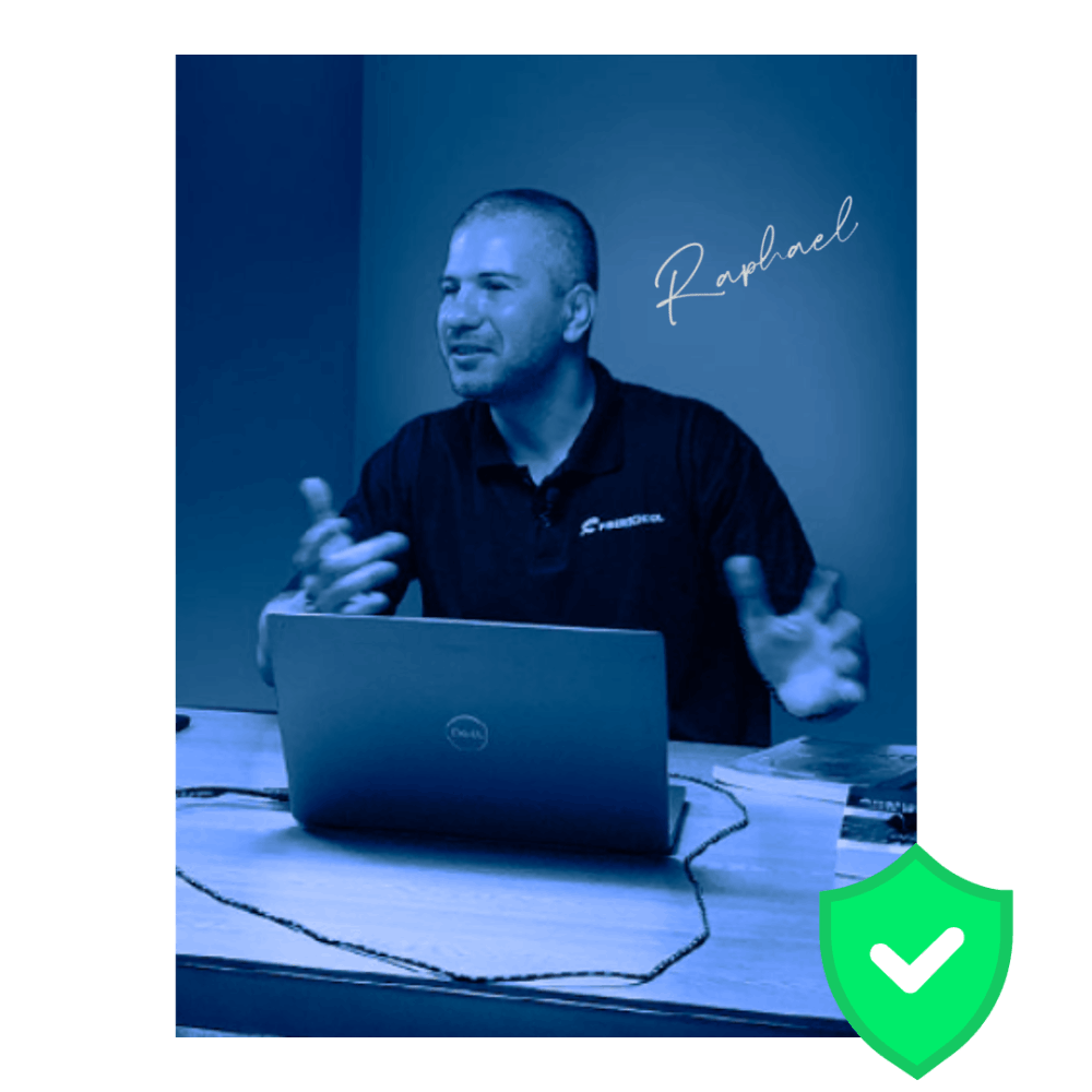 Raphael Rodrigues — mentor do curso